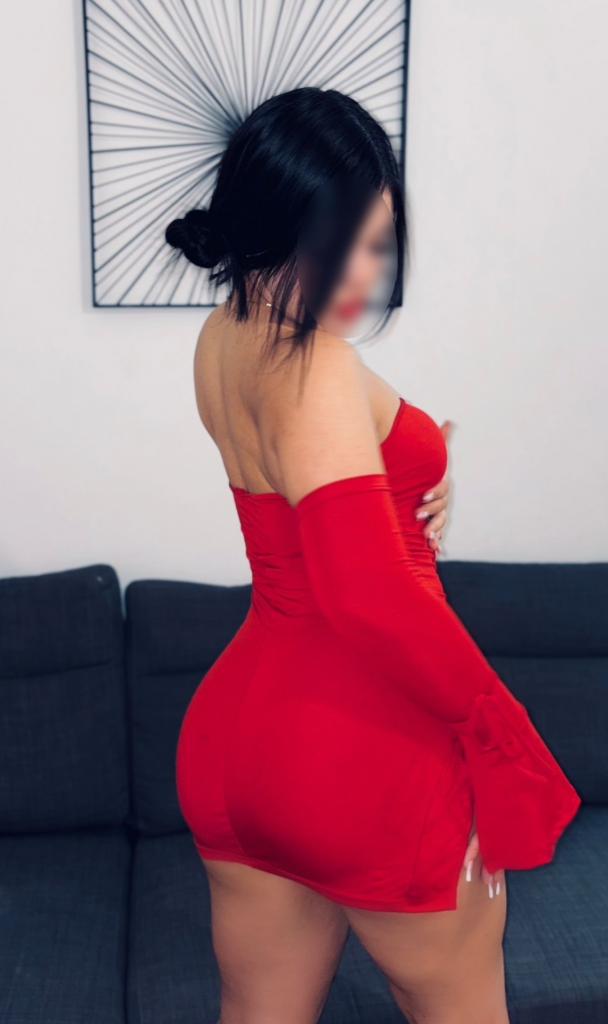 Chica busca chico en Granada: 