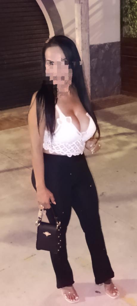 Chica busca chico en Huelva: Chica busca chico