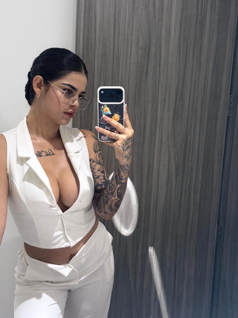 Chica busca chico en Málaga: Chica busca chico