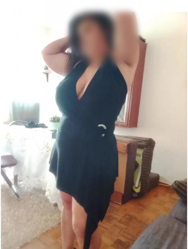 Chica busca chico en La Coruña: Chica busca chico