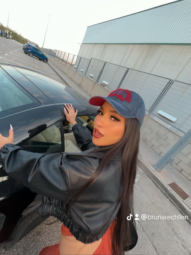 612207455: Chica busca chico en Alicante