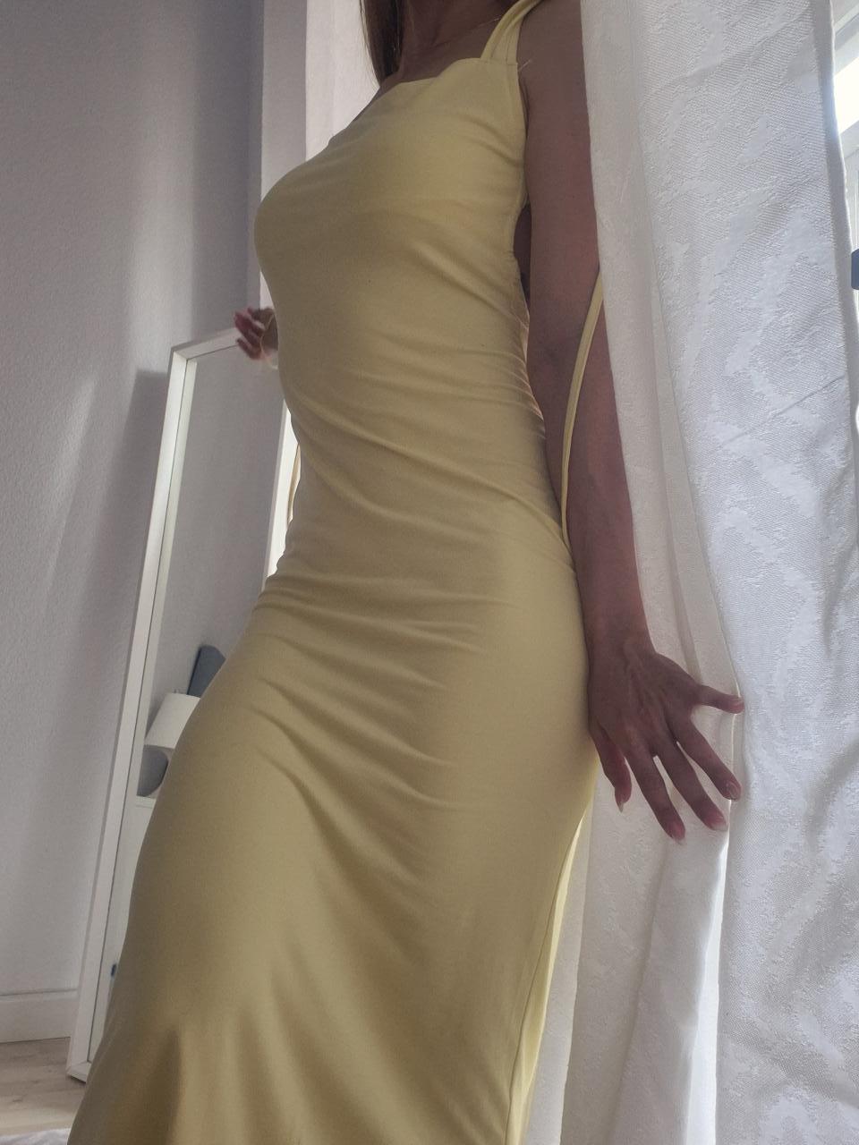 697323377: Chica busca chico en Granada