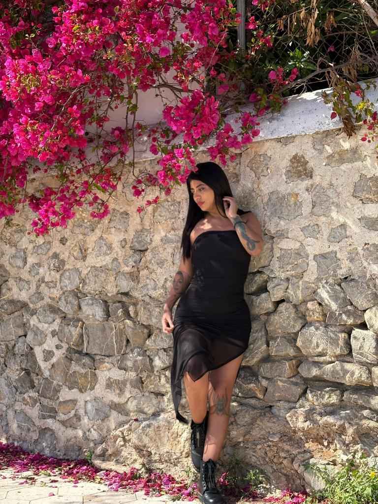 Chica busca chico en Ibiza: 
