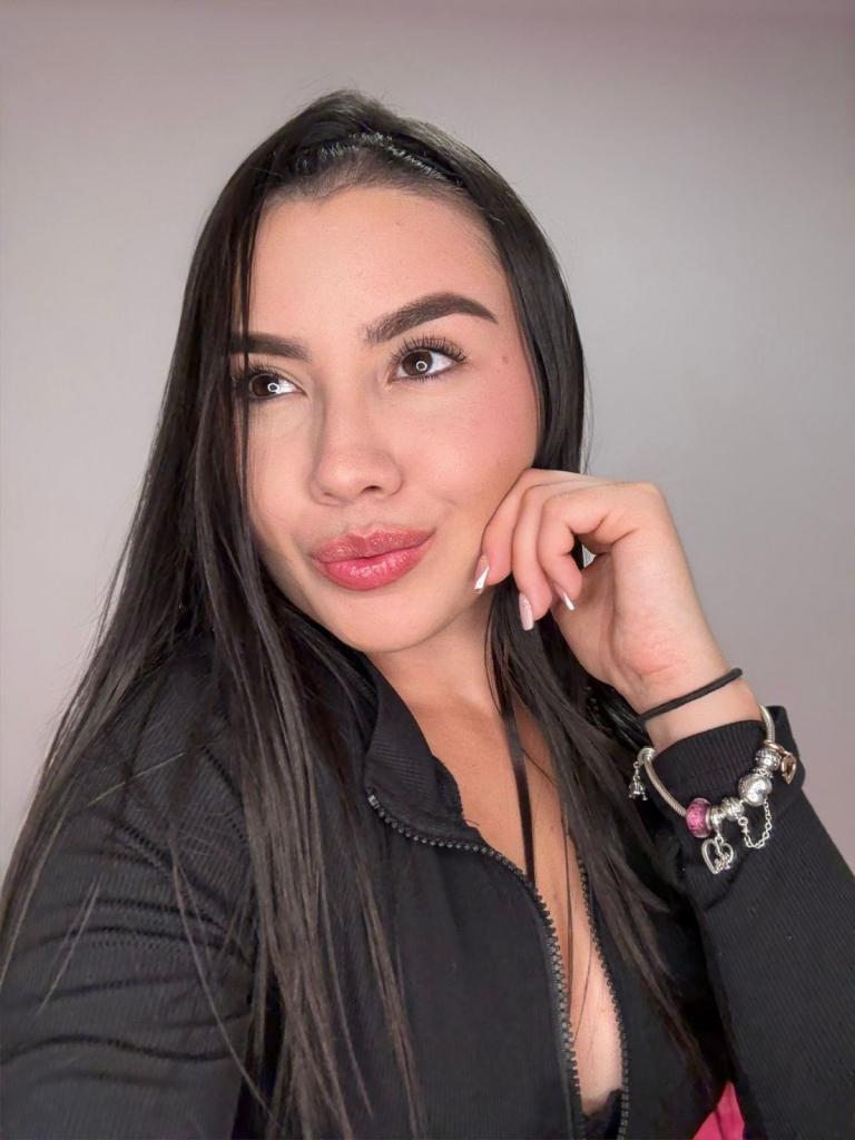 673634613: Chica busca chico en Málaga