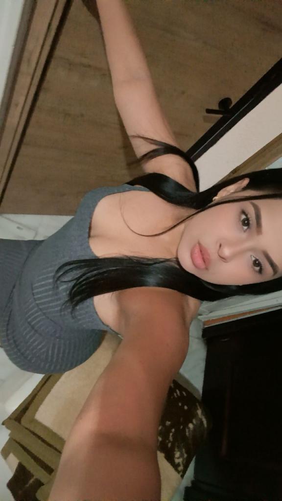 Chica busca chico en Sevilla: Chica busca chico