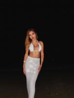 661589428: Chica busca chico en Ibiza