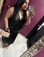 672128636: Chica busca chico en Sevilla