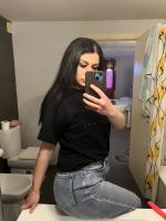 610671110: Chica busca chico en Gerona