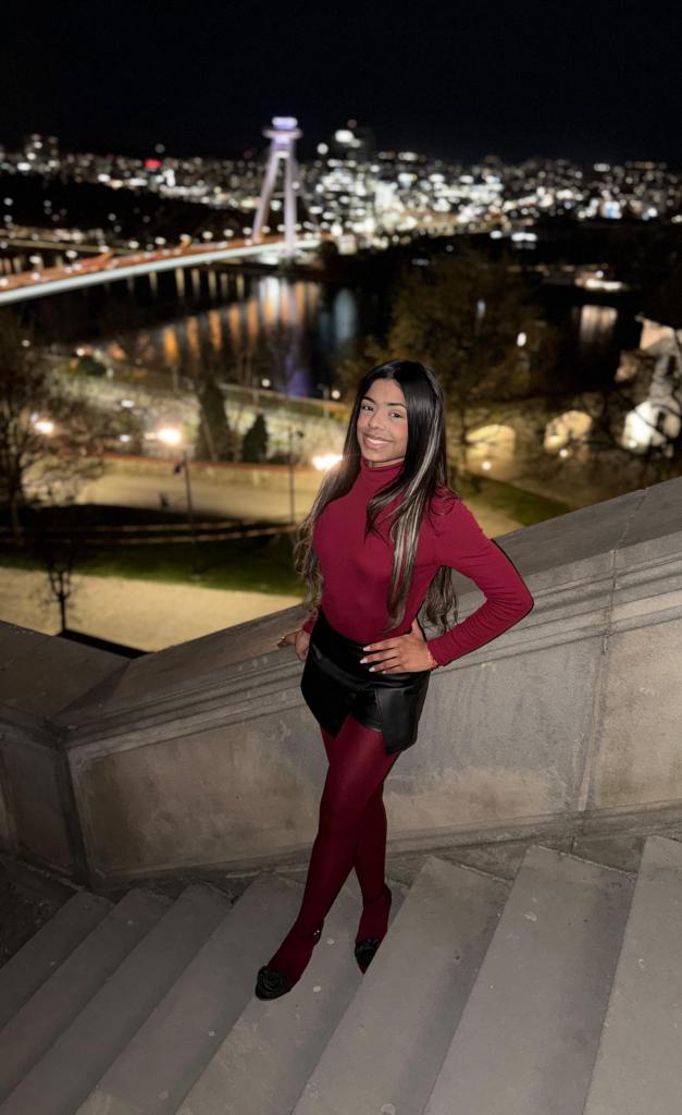 632377907: Chica busca chico en Madrid