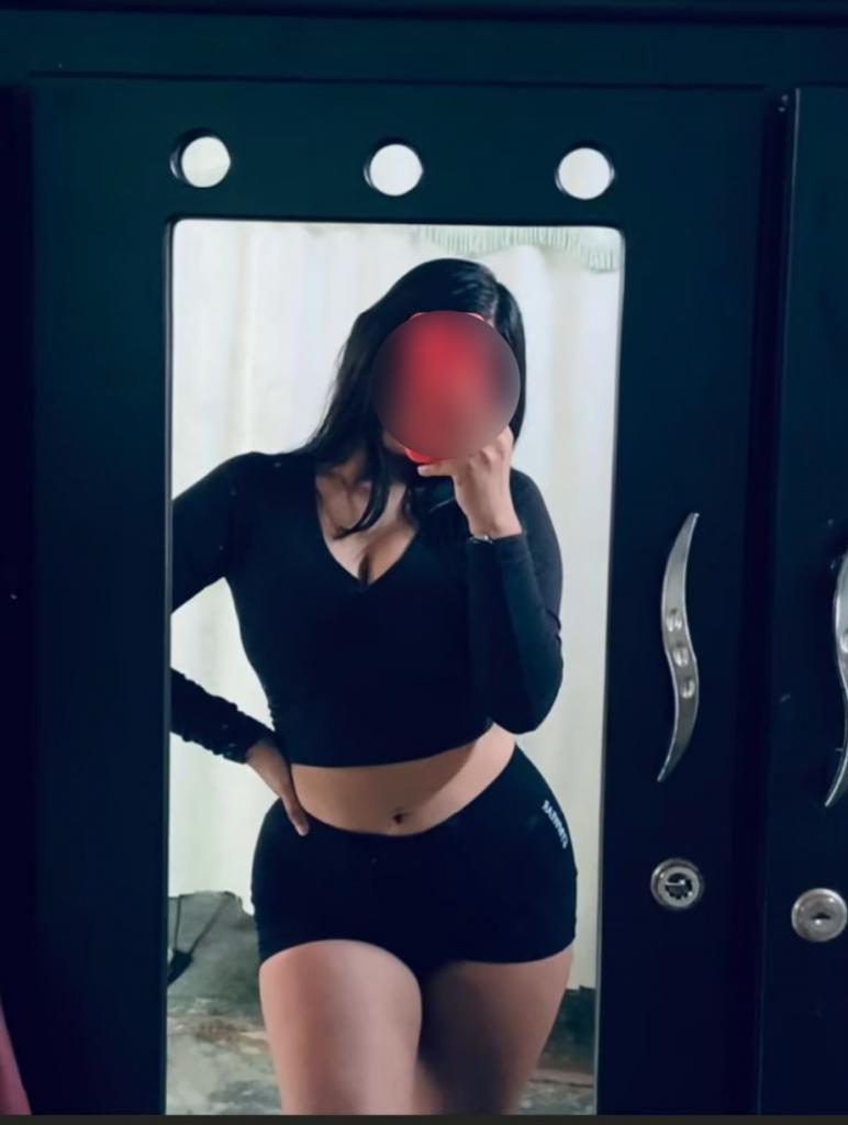 Chica busca chico en Tenerife: 