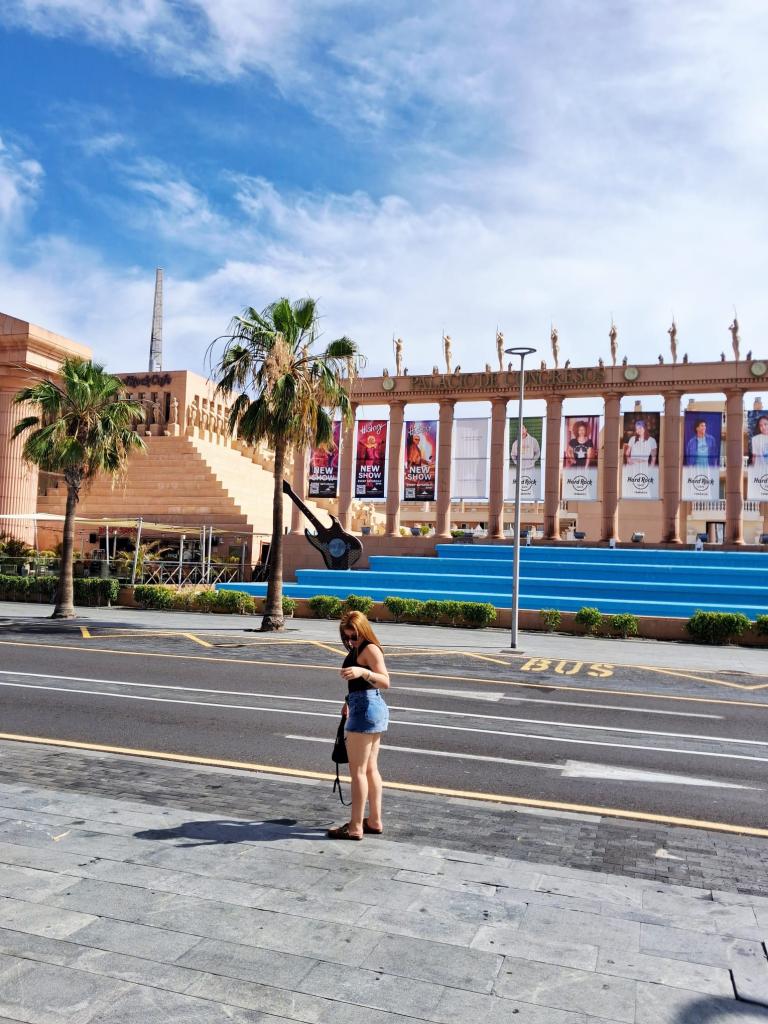 Chica busca chico en Tenerife: 