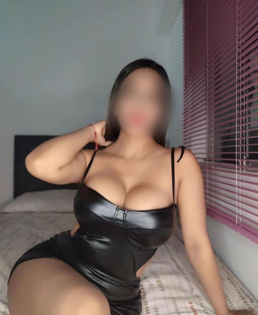 613228704: Chica busca chico en Orense