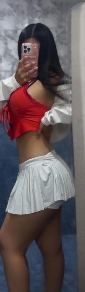 647083913: Chica busca chico en León