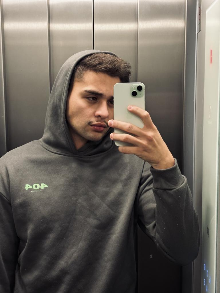 Chico busca chica en Málaga: 