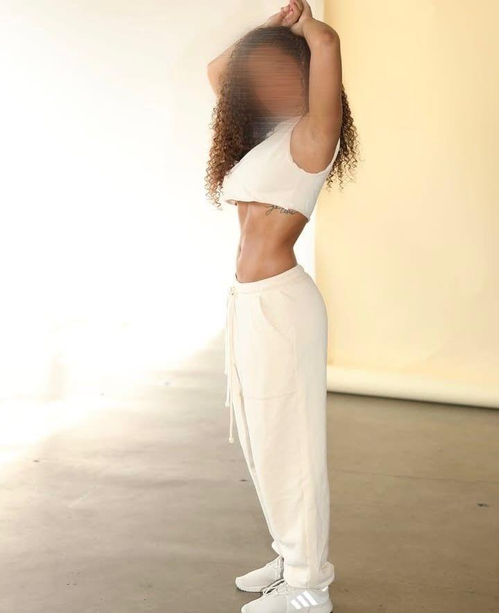 656777200: Chica busca chico en Barcelona