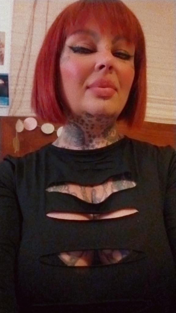 Chica busca chico en Granada: 