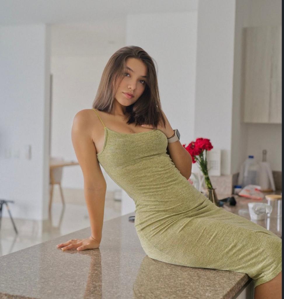 Chica busca chico en Cádiz: 