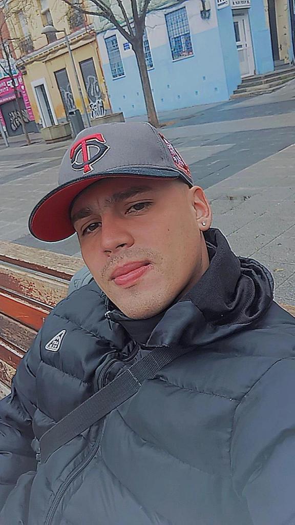 624918783: Chico busca chica en Madrid