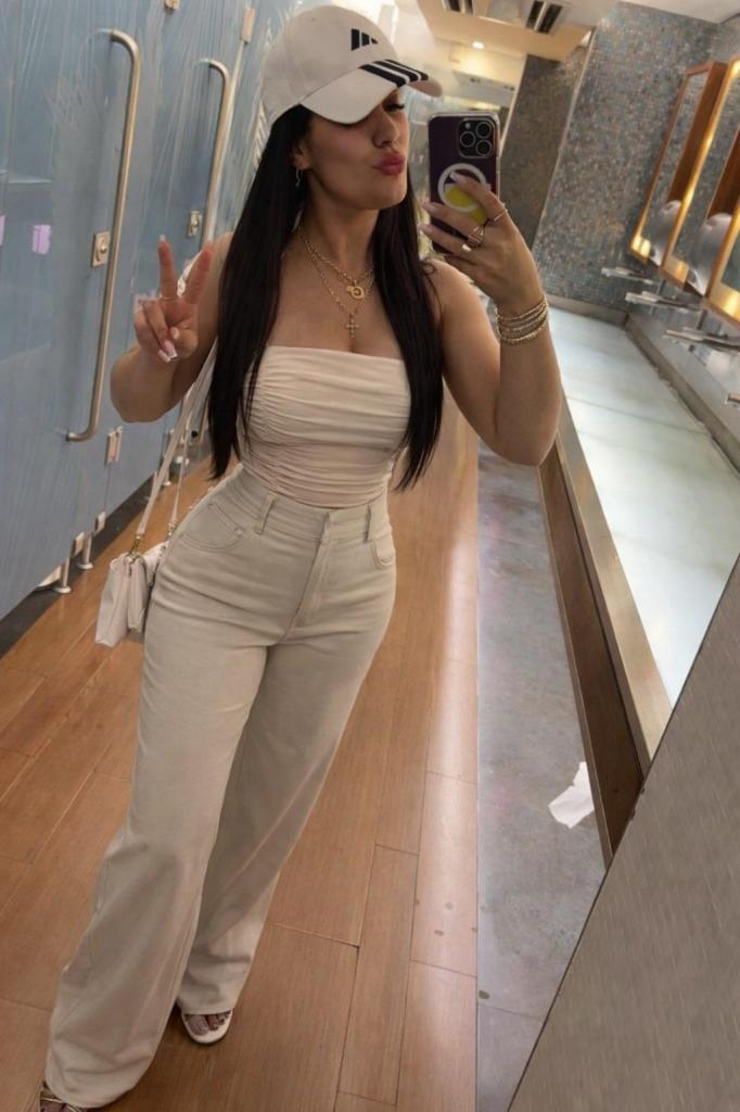 641895805: Chica busca chico en Zaragoza