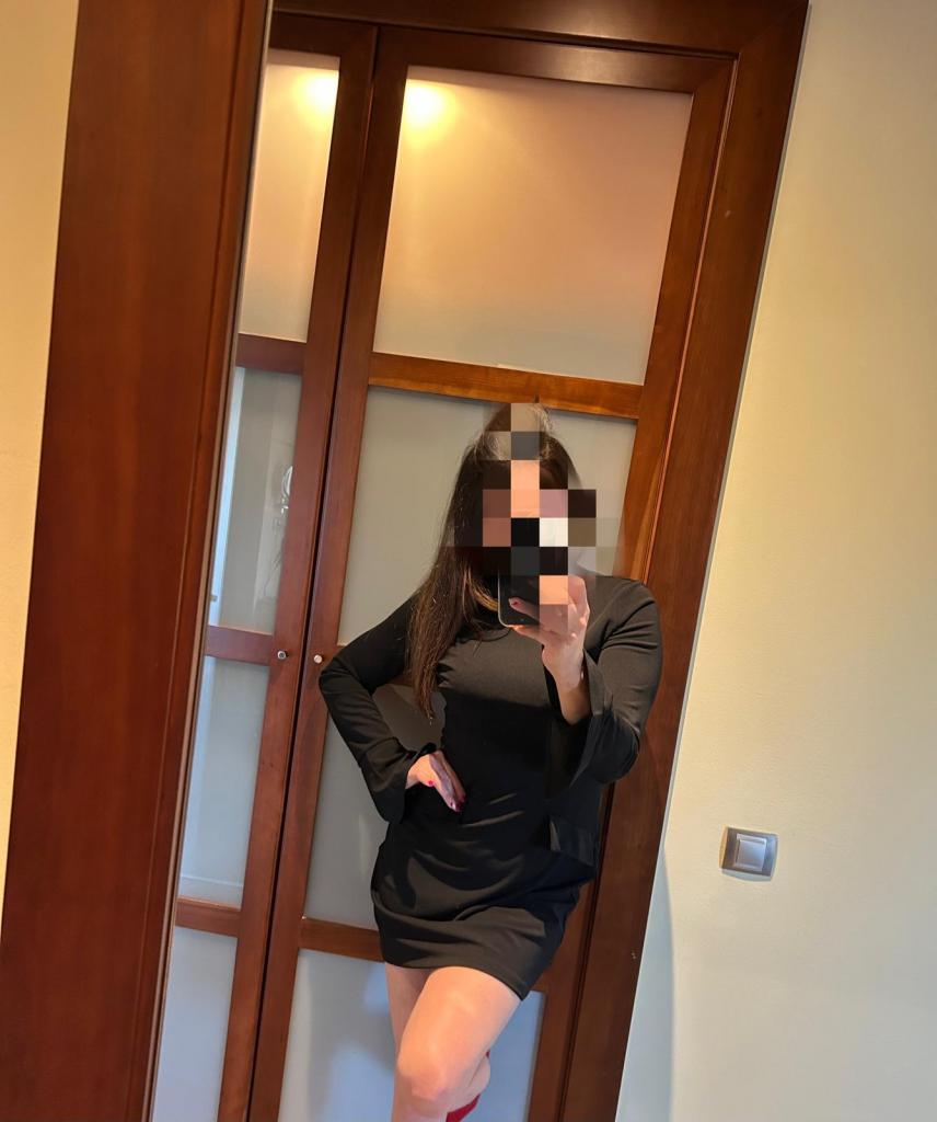 664457850: Chica busca chico en Granada