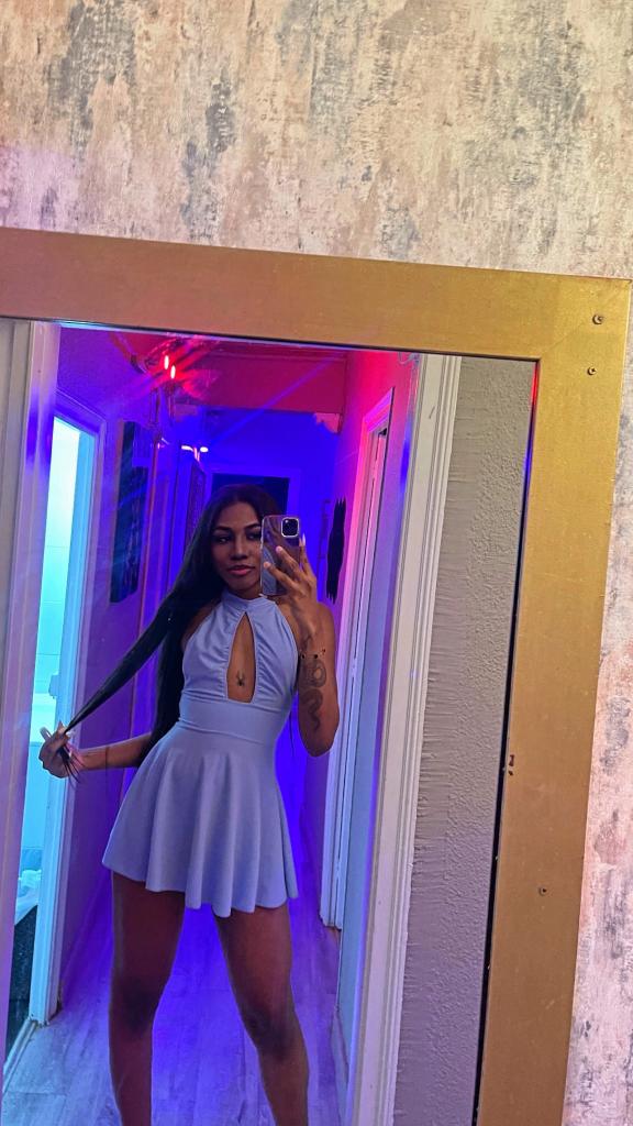 607418541: Transexual en Barcelona