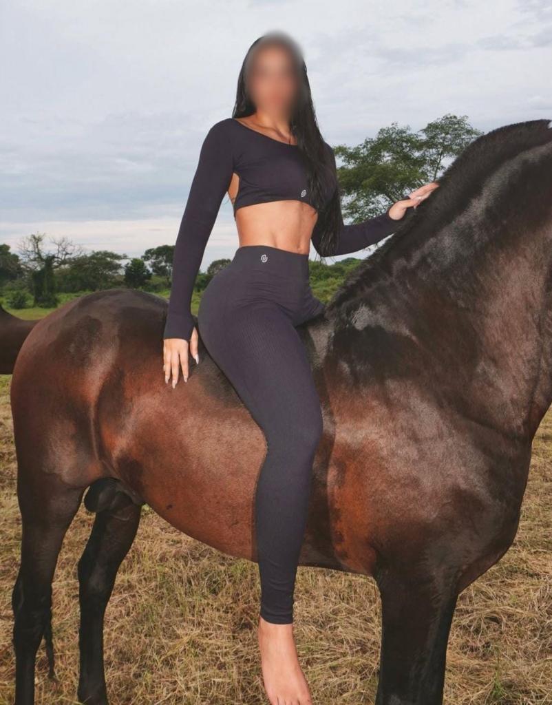 Chica busca chico en Cádiz: 