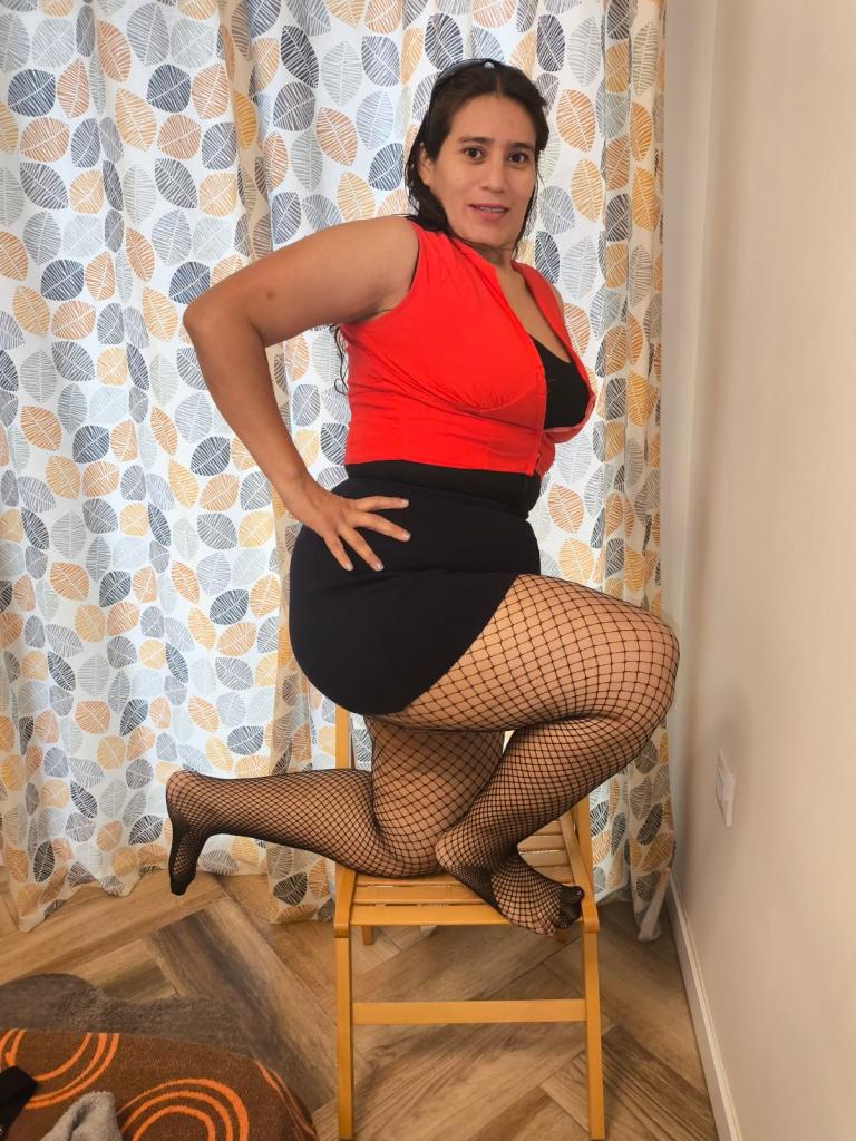 613337300: Chica busca chico en Alicante