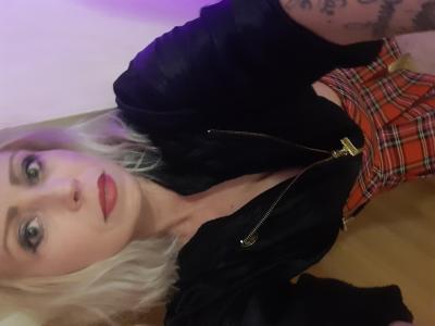 663043189: Chica busca chico en Mallorca