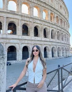 677375060: Chica busca chico en Barcelona