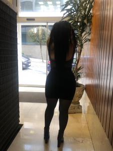 742037948: Chica busca chico en Madrid