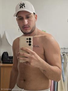 667839646: Chico busca chica en Valencia