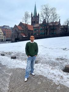 602433877: Chico busca chica en Pontevedra