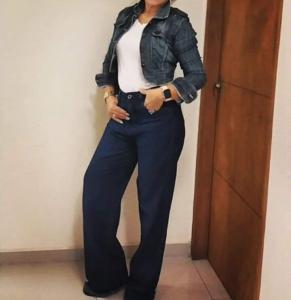 672993160: Chica busca chico en Asturias