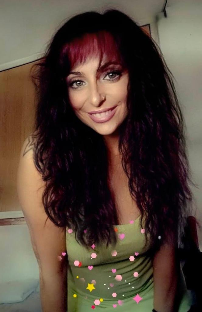 692538165: Chica busca chico en La Coruña