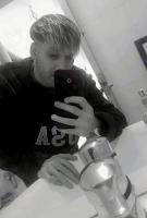 617297243: Chico busca chica en Almería