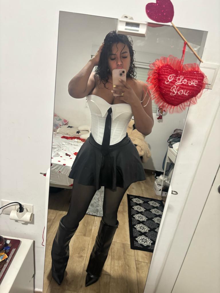 670653276: Chica busca chico en Alicante