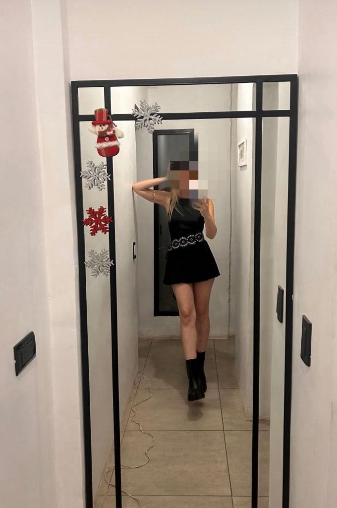 624900682: Chica busca chico en Madrid