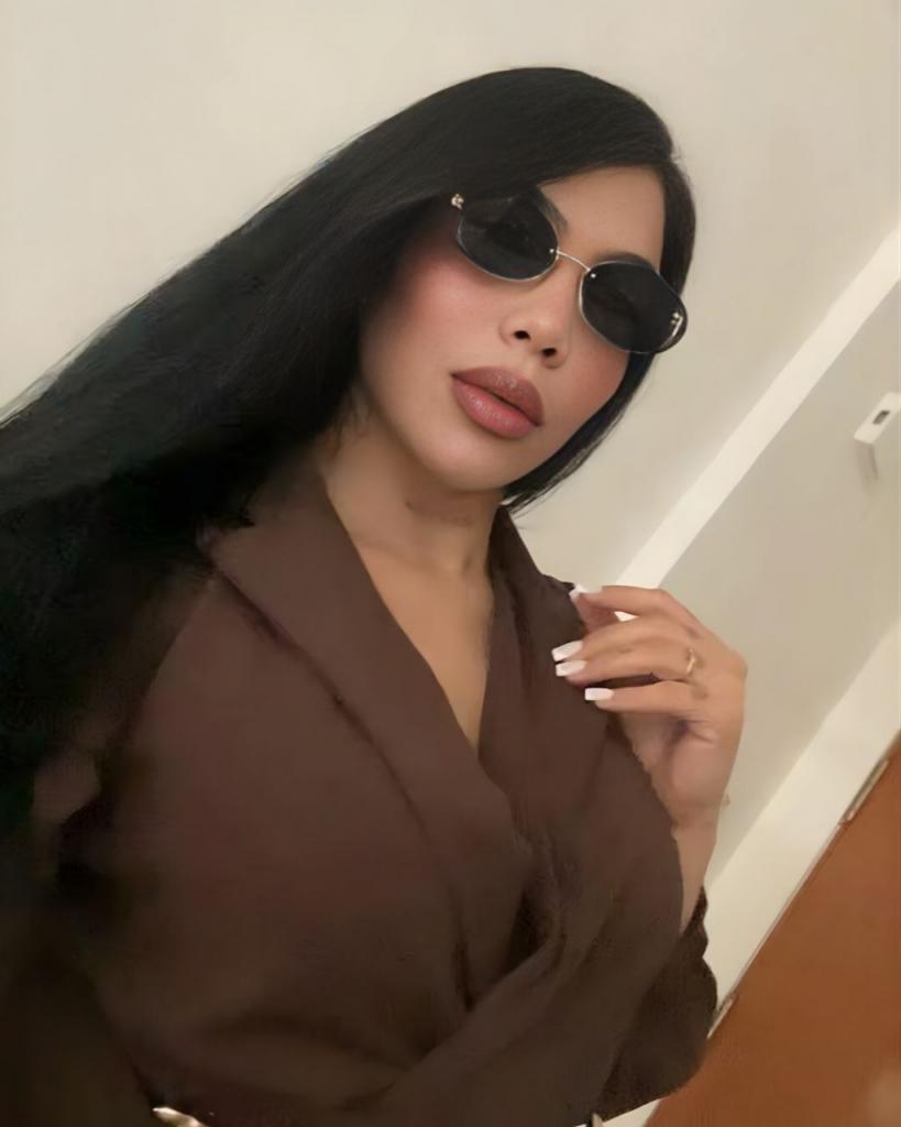 643457305: Chica busca chico en Mallorca