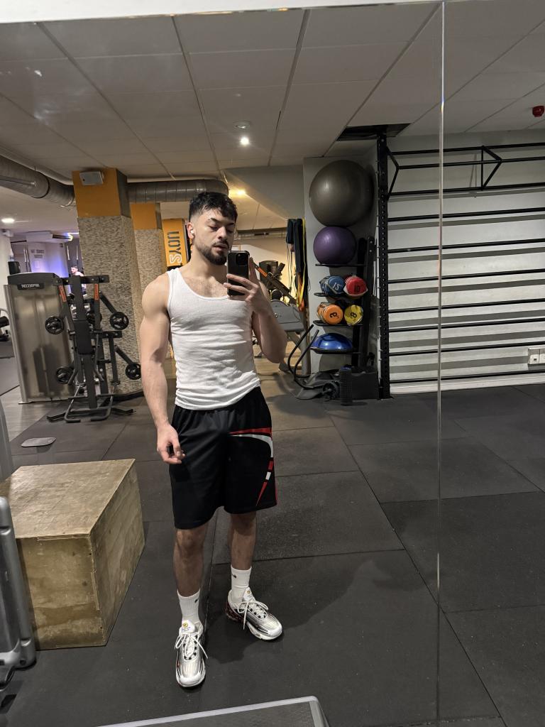 Chico busca chica en Barcelona: 