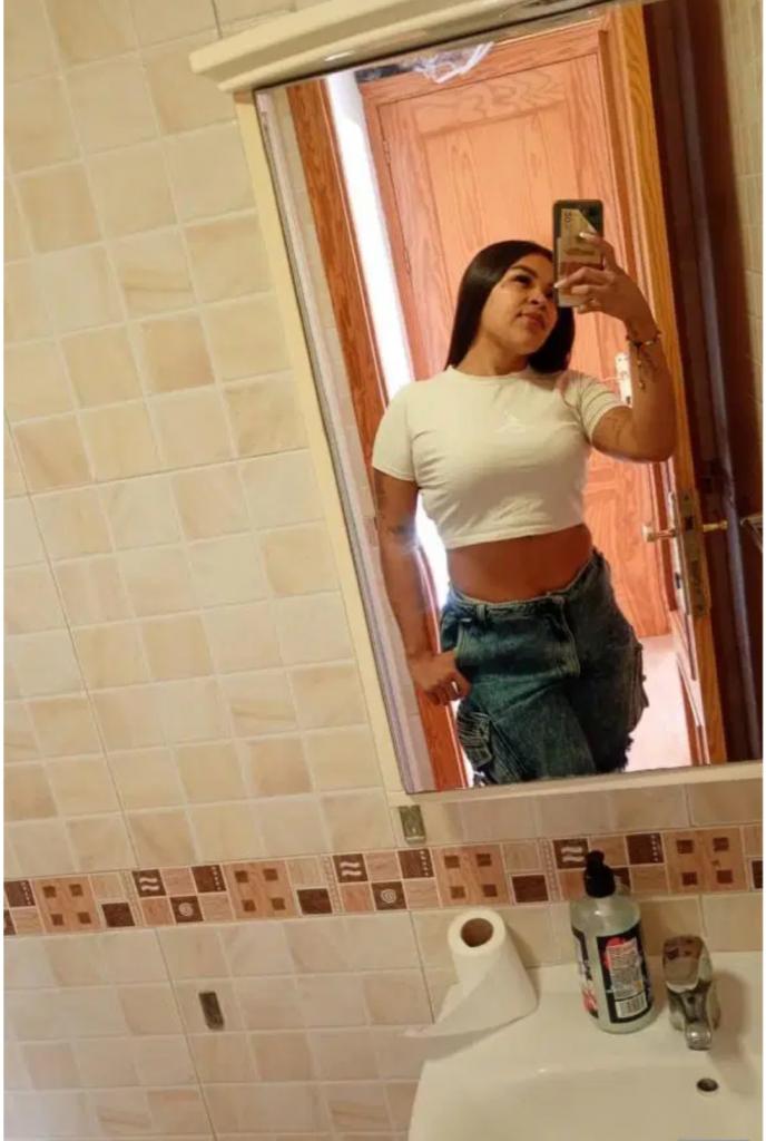 Chica busca chico en Granada: 