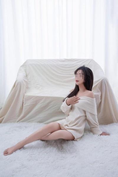 688181075: Chica busca chico en Málaga