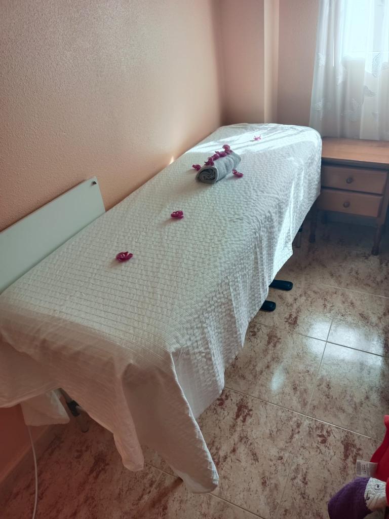 Chica busca chico en Alicante: 