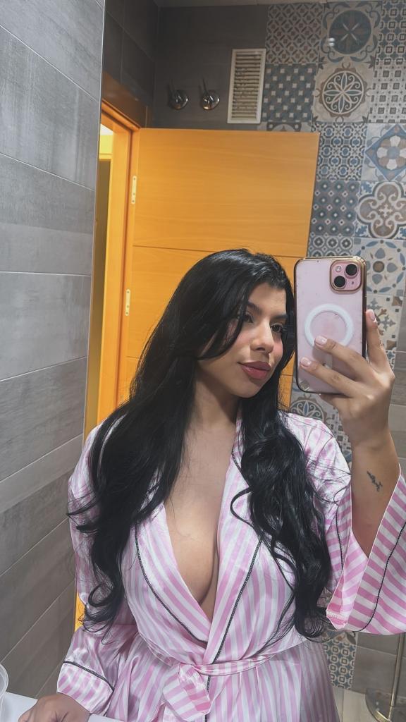 614879347: Chica busca chico en Málaga