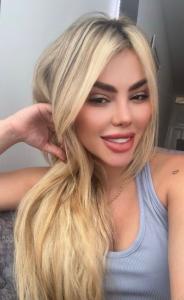 631225726: Chica busca chico en Barcelona