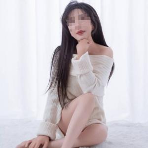 688181075: Chica busca chico en Málaga