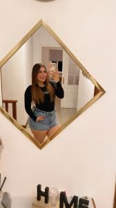 695644357: Chica busca chico en Albacete