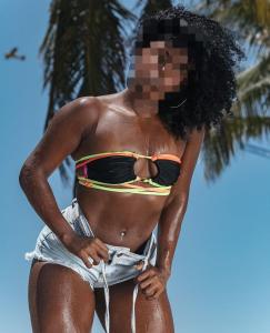 603221025: Chica busca chico en La Coruña