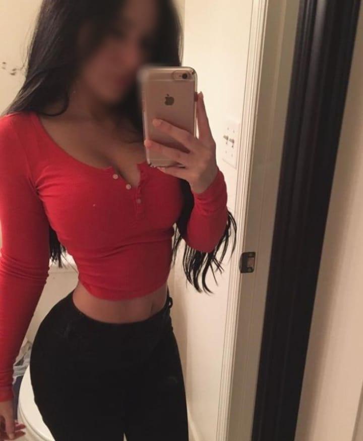 631155378: Chica busca chico en Navarra