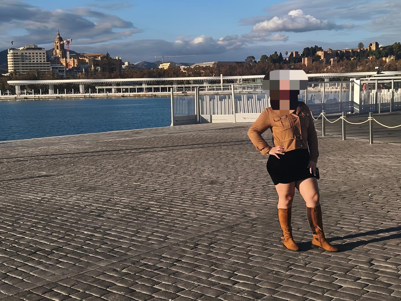 641081765: Chica busca chico en Málaga