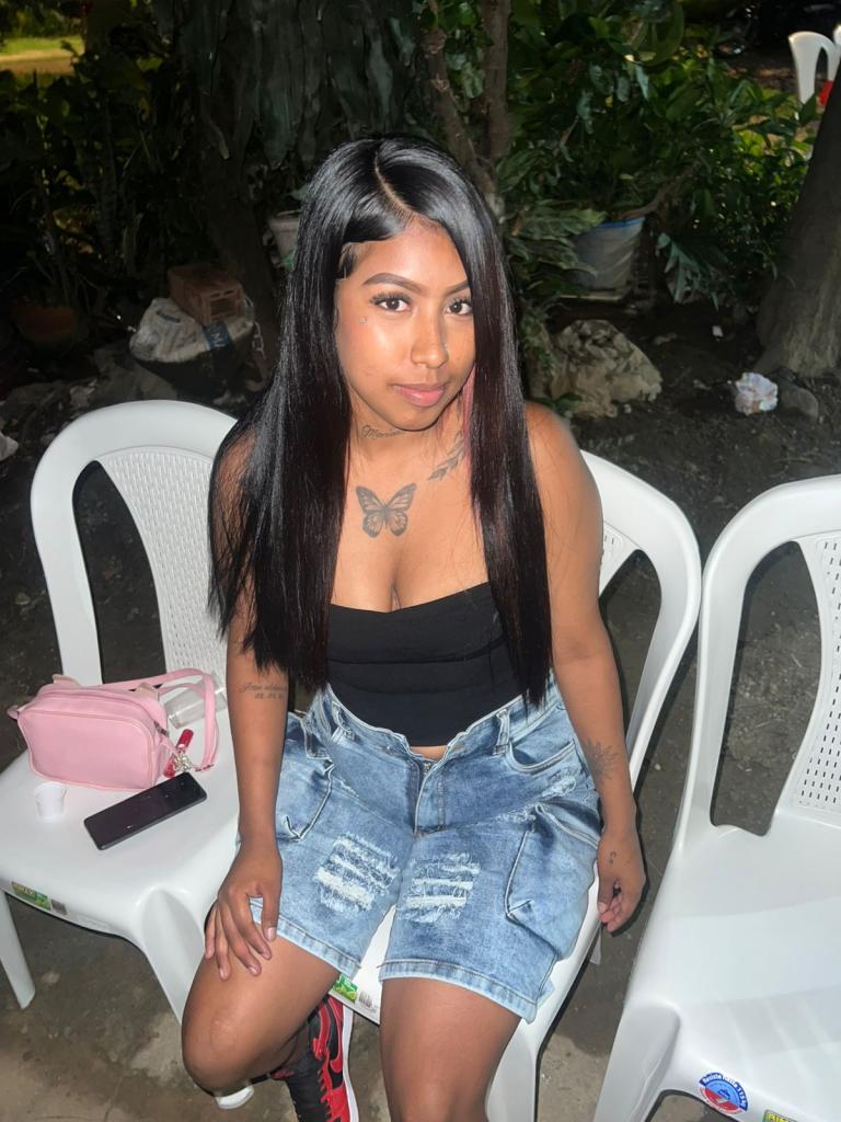 Chica busca chico en Granada: 